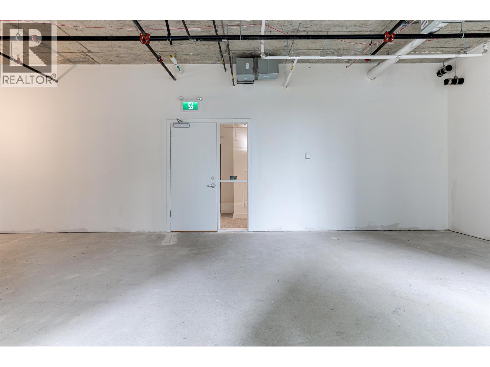 404 2992 Glen Drive, Coquitlam, British Columbia  V3B 0A3 - Photo 6 - C8072370