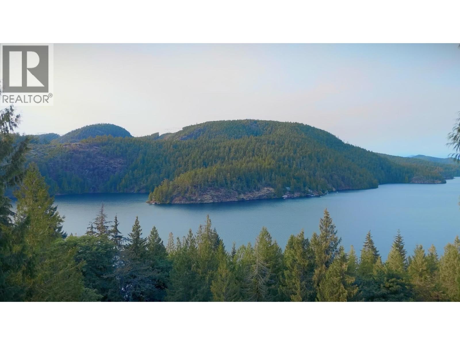 201 7101 SAKINAW WOODS DRIVE, Garden Bay, British Columbia