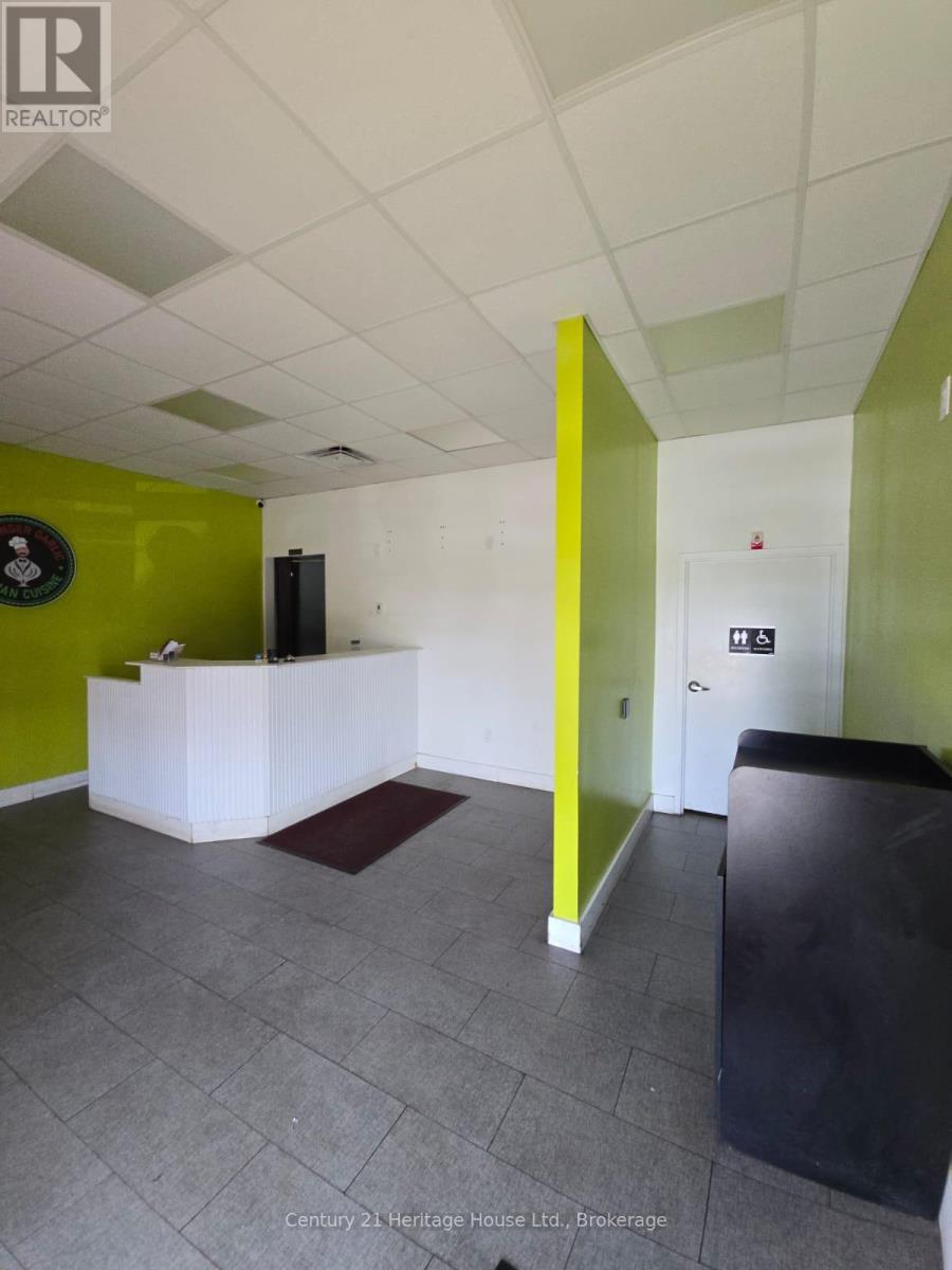 4b - 809 Victoria Street N, Kitchener, Ontario  N2B 1Y4 - Photo 2 - X12360779