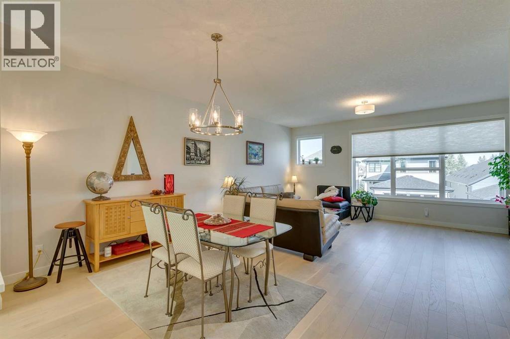 819 Shawnee Terrace Sw, Calgary, Alberta  T2Y 0T4 - Photo 12 - A2255503