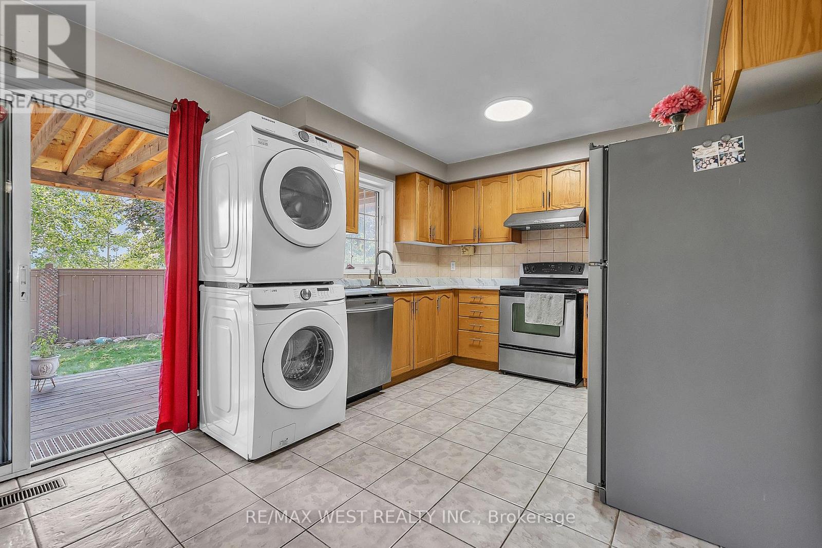 32 Weather Vane Lane, Brampton (Fletcher's Creek Village), Ontario  L6X 4R5 - Photo 18 - W12413864
