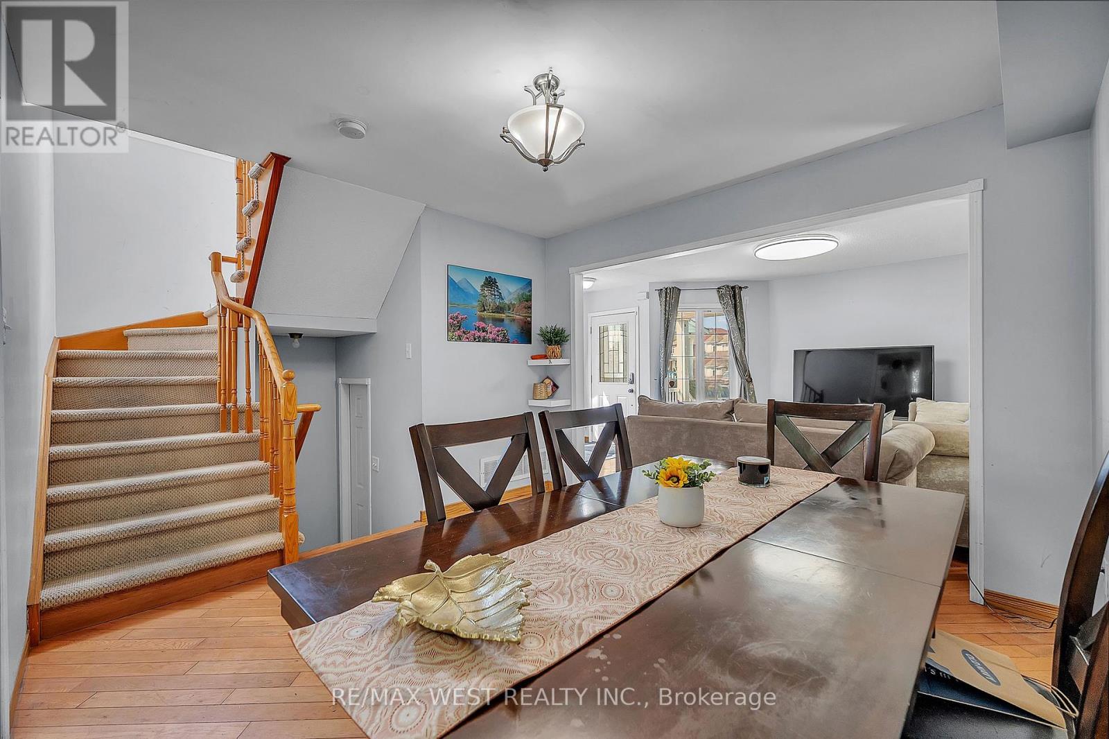 32 Weather Vane Lane, Brampton (Fletcher's Creek Village), Ontario  L6X 4R5 - Photo 9 - W12413864