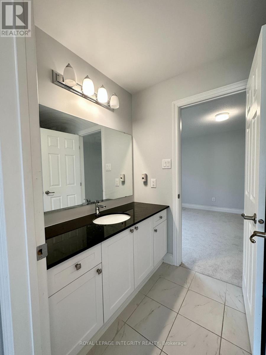 205 Yearling Circle, Ottawa, Ontario  K0A 2Z0 - Photo 38 - X12413879