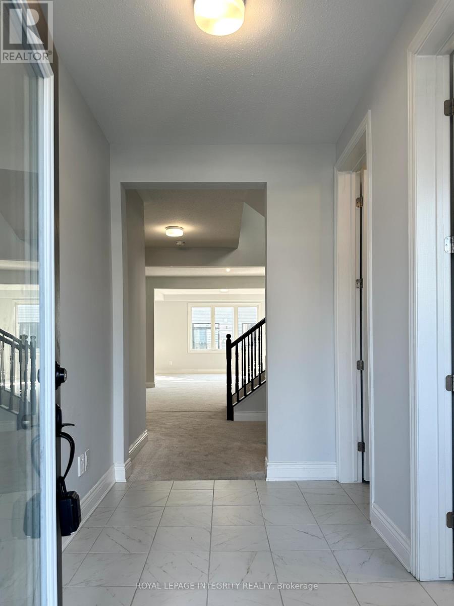 205 Yearling Circle, Ottawa, Ontario  K0A 2Z0 - Photo 4 - X12413879