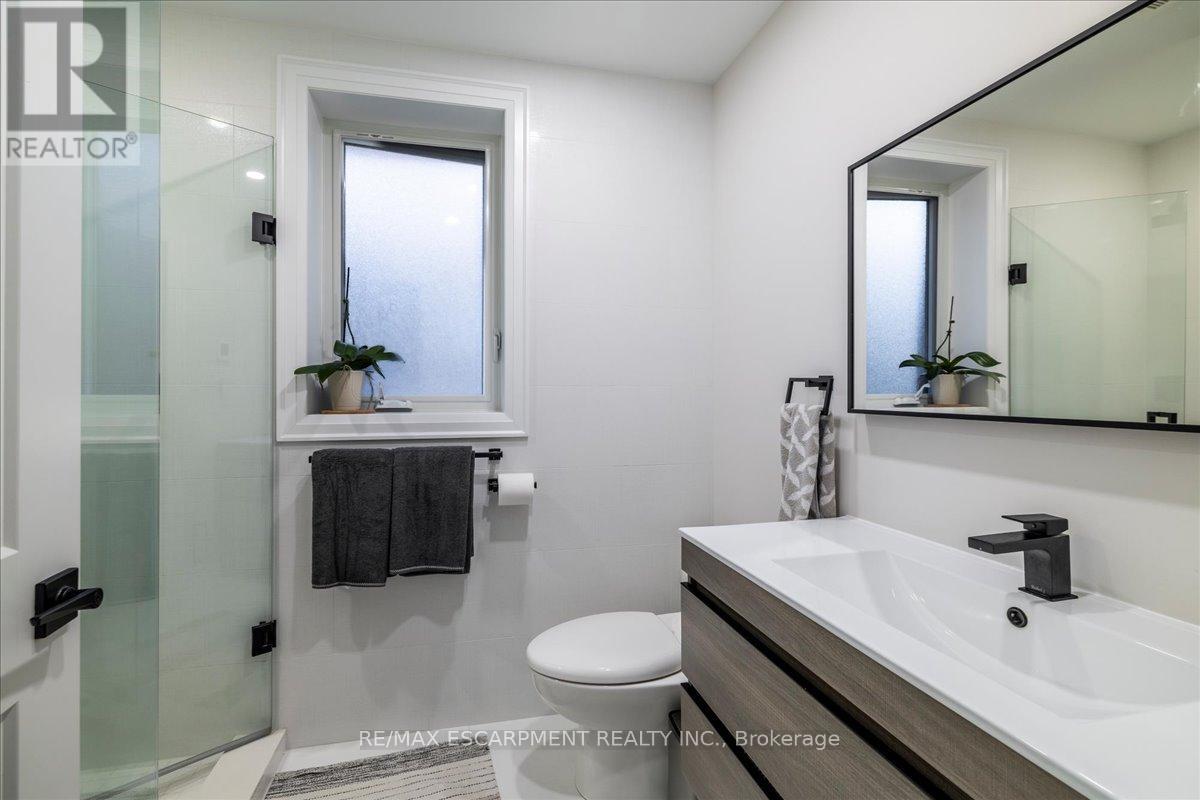 15 Ottawa Street S, Hamilton, Ontario  L8K 2C9 - Photo 31 - X12413846