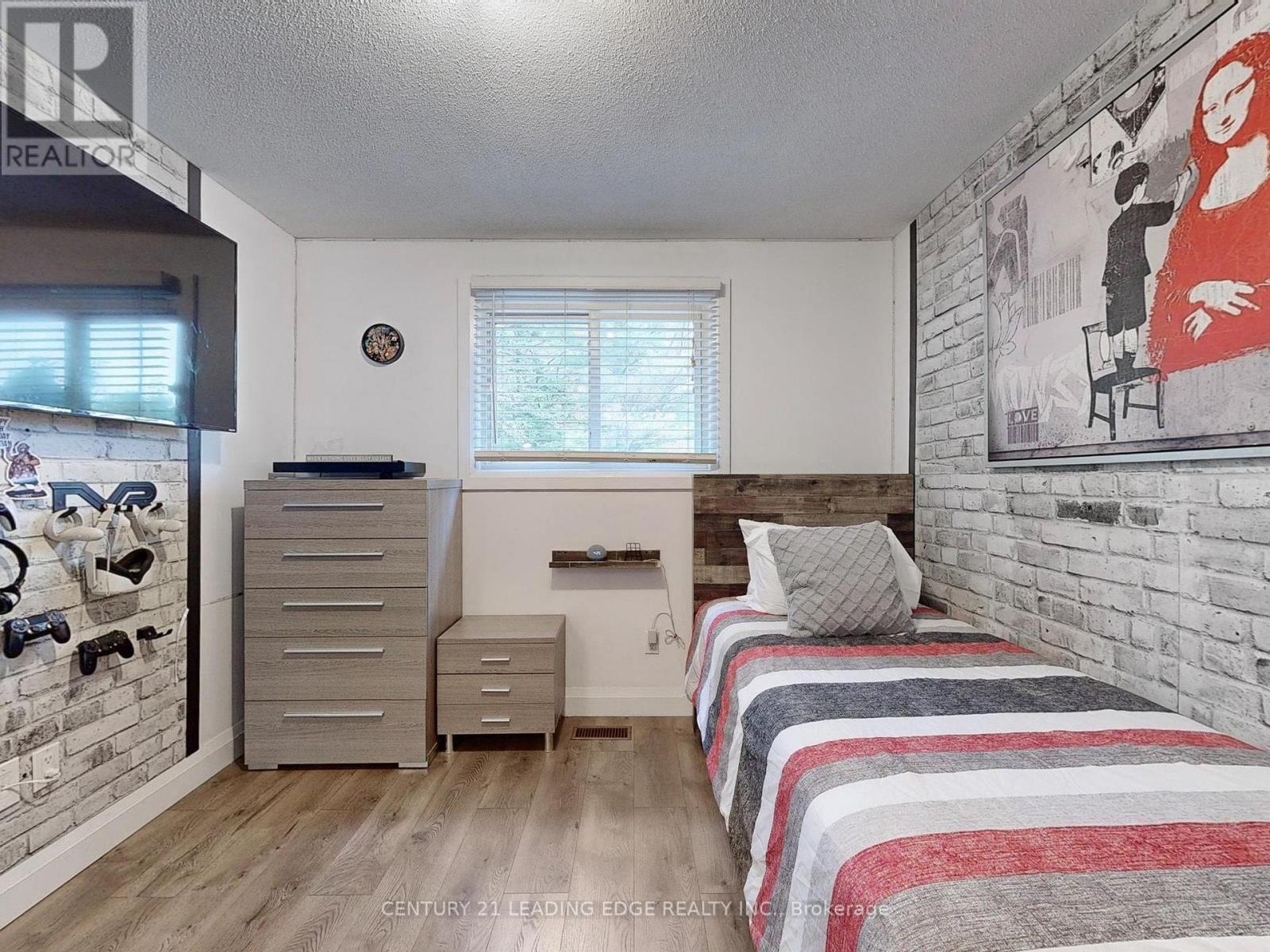 49 Quigley Road, Hamilton (Vincent), Ontario  L8K 6K9 - Photo 13 - X12413847