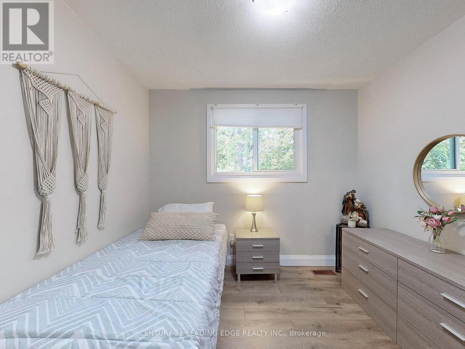 49 Quigley Road, Hamilton (Vincent), Ontario  L8K 6K9 - Photo 18 - X12413847