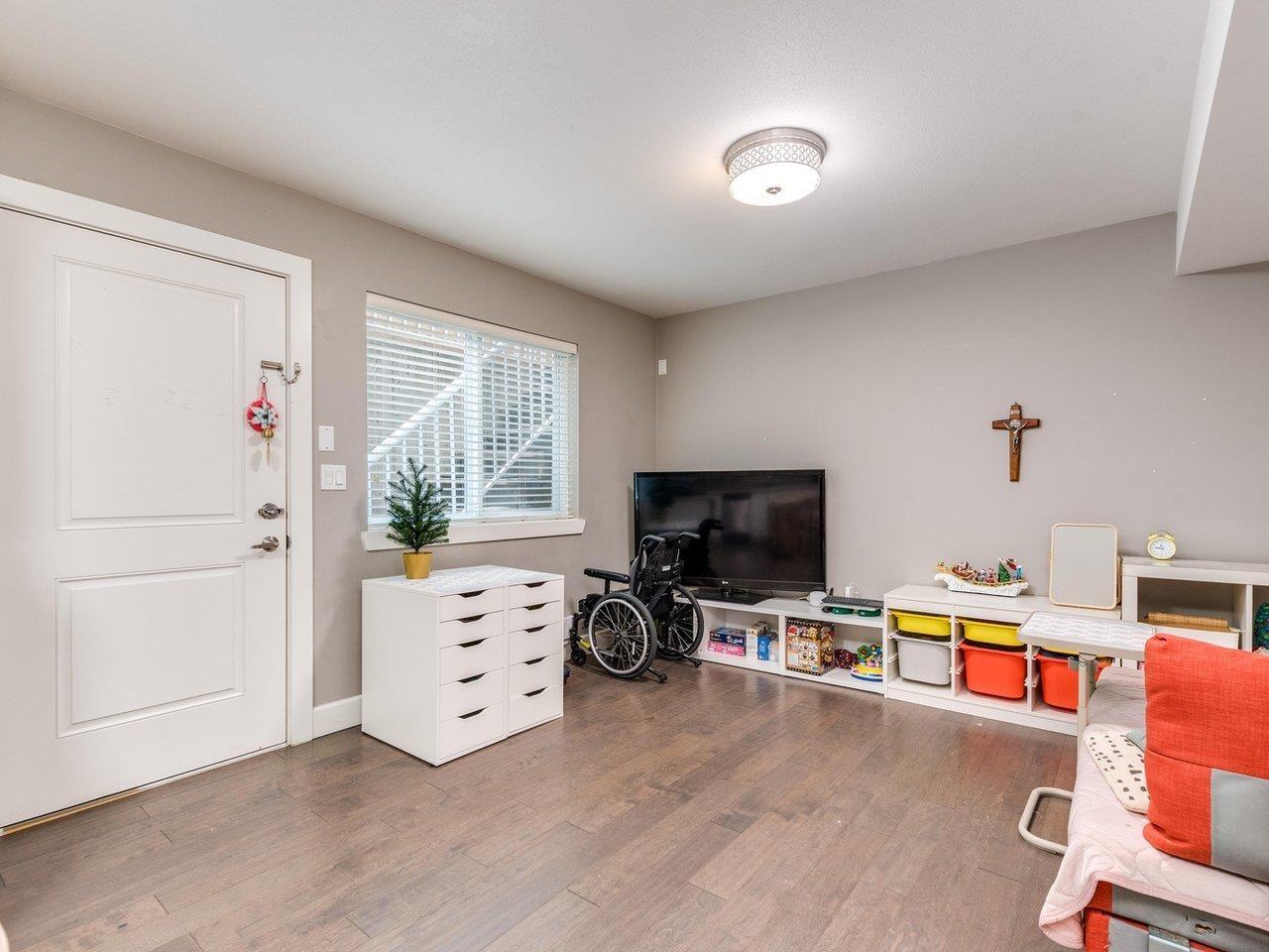 7717 211a Street, Langley, British Columbia  V2Y 0K7 - Photo 25 - R3049164
