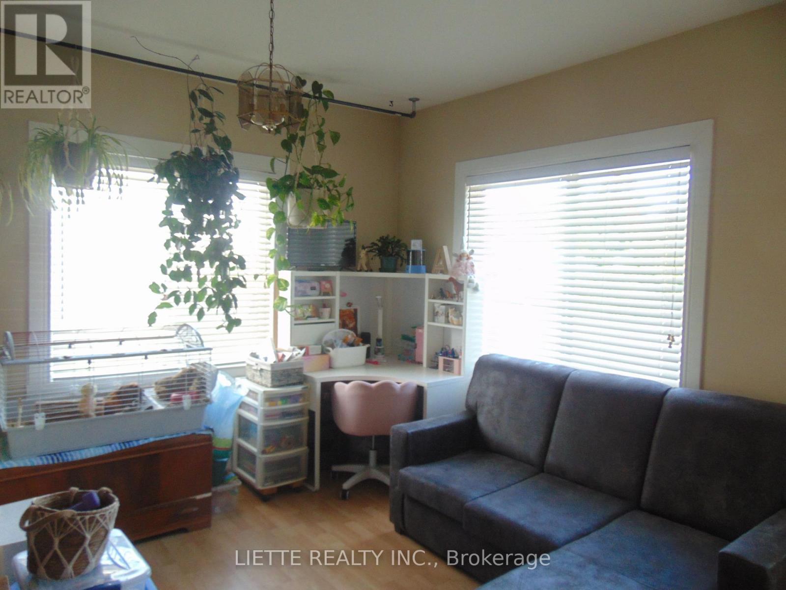 21968 Main Street, North Glengarry, Ontario  K0B 1H0 - Photo 15 - X12385520