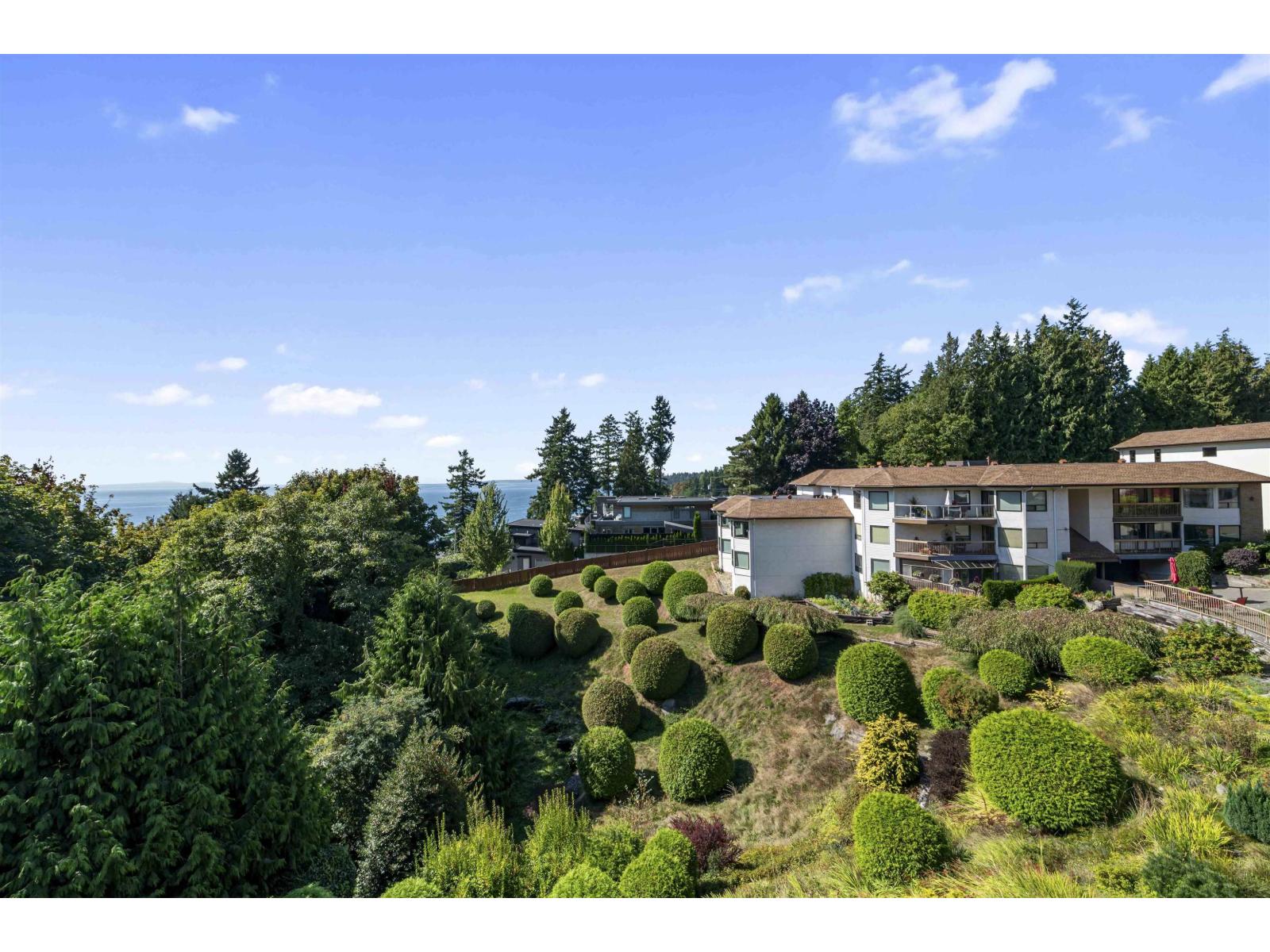 401 1350 Vidal Street, White Rock, British Columbia  V4B 5G6 - Photo 2 - R3049513
