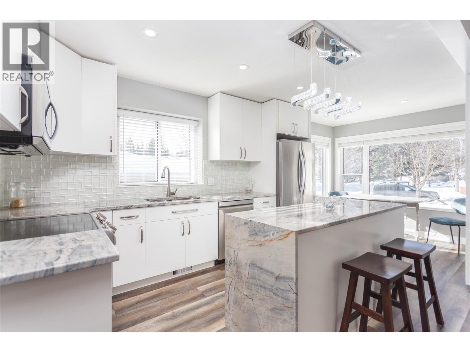 Lorem Ipsum Dolor Sit Am, Lumby, British Columbia  V0E  - Photo 4 - DEMO28863211
