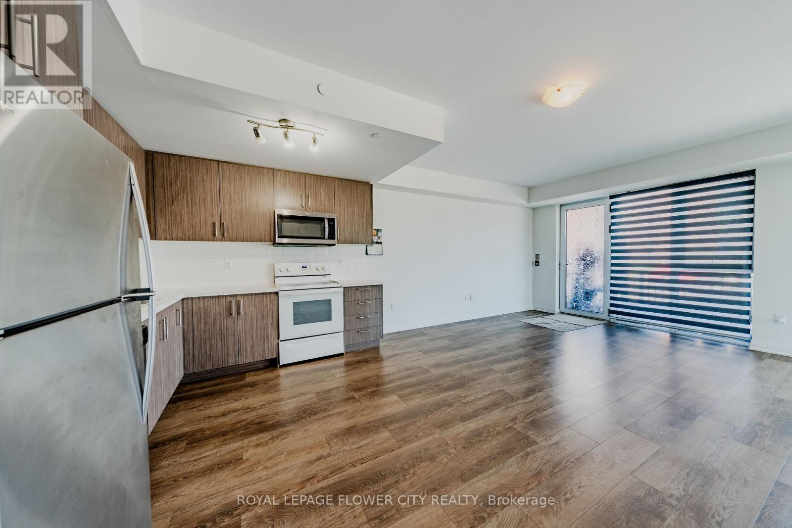 149 - 65 Attmar Drive, Brampton, Ontario  L6P 0Y6 - Photo 5 - W12412743