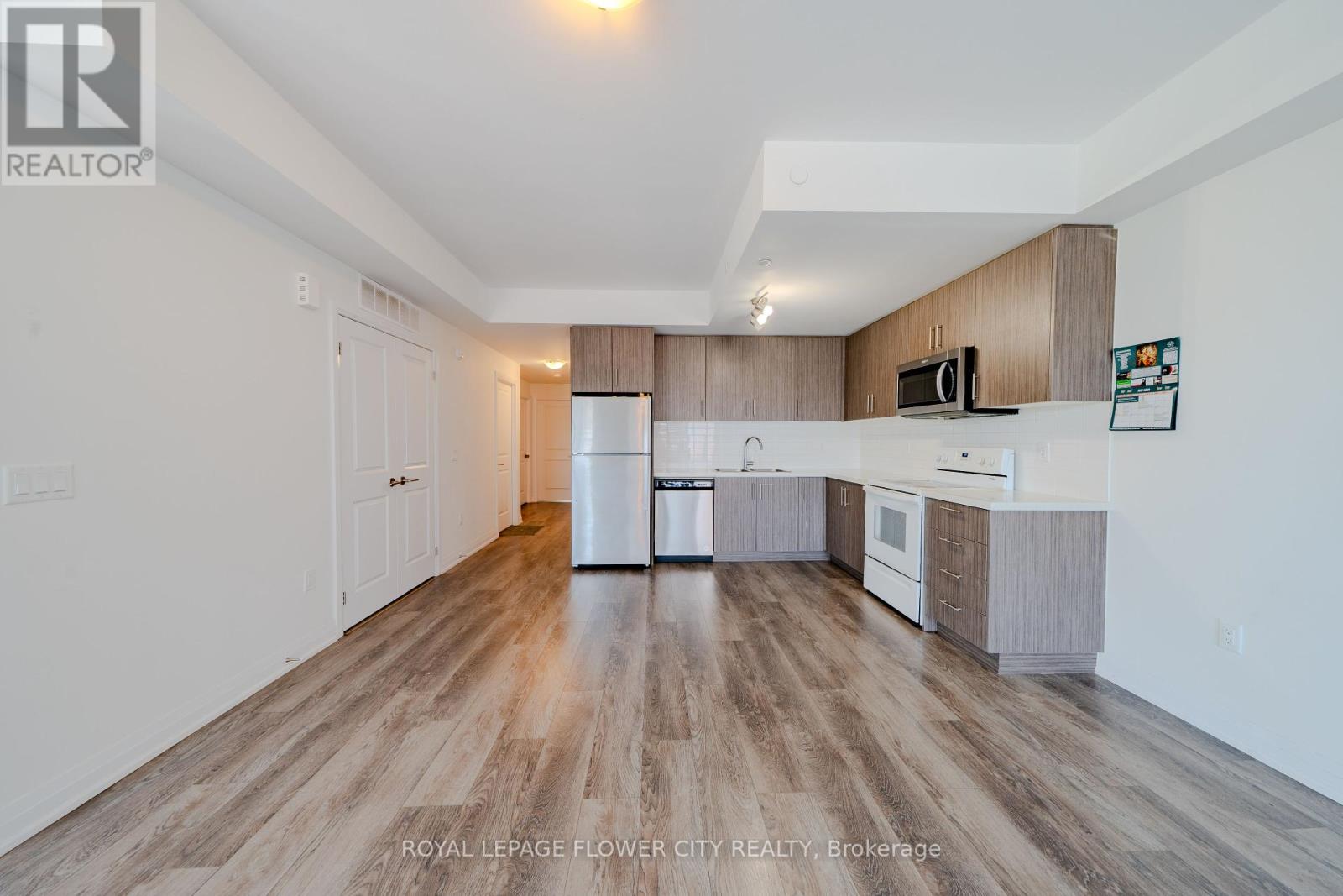 149 - 65 Attmar Drive, Brampton, Ontario  L6P 0Y6 - Photo 8 - W12412743