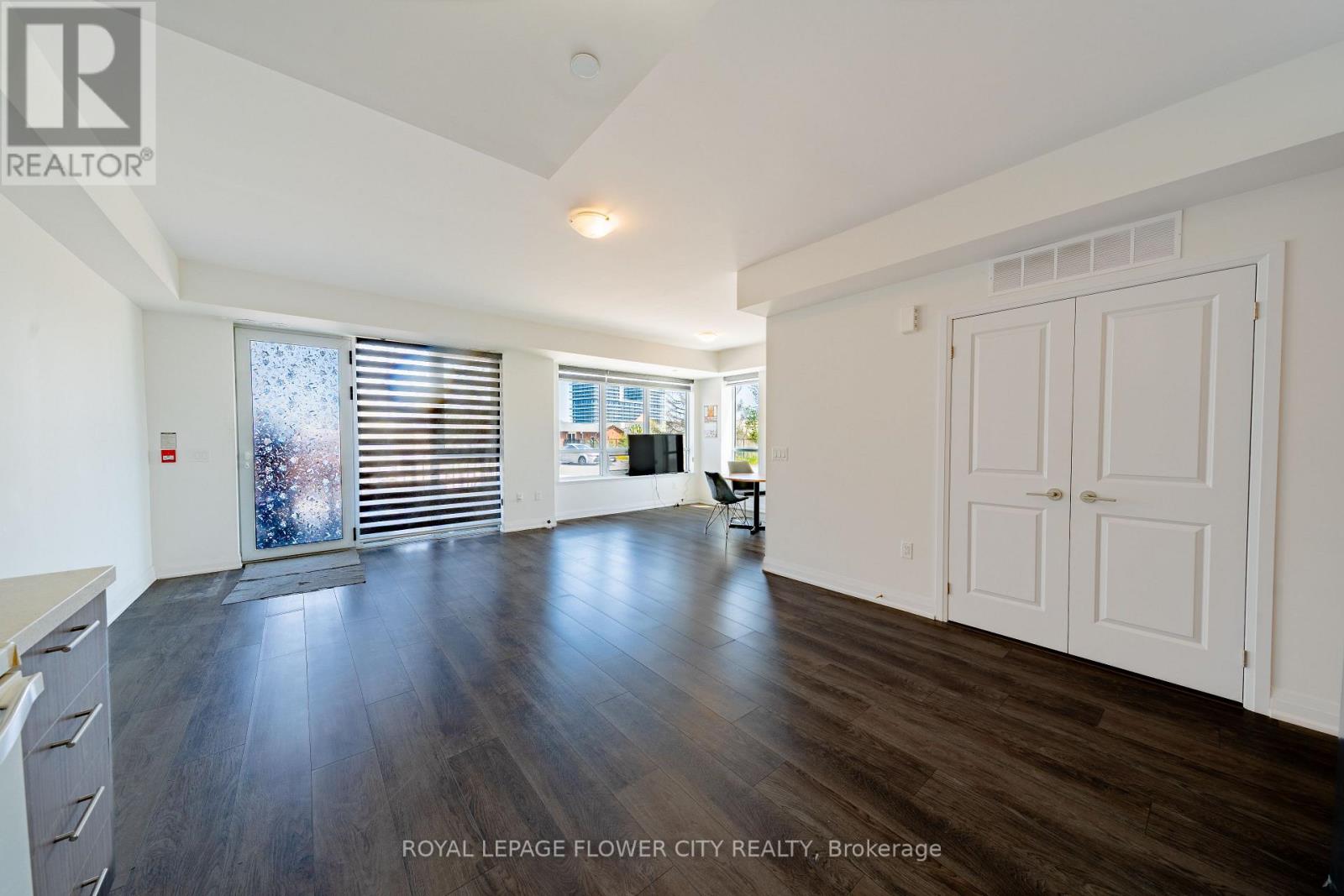 149 - 65 Attmar Drive, Brampton, Ontario  L6P 0Y6 - Photo 4 - W12412743