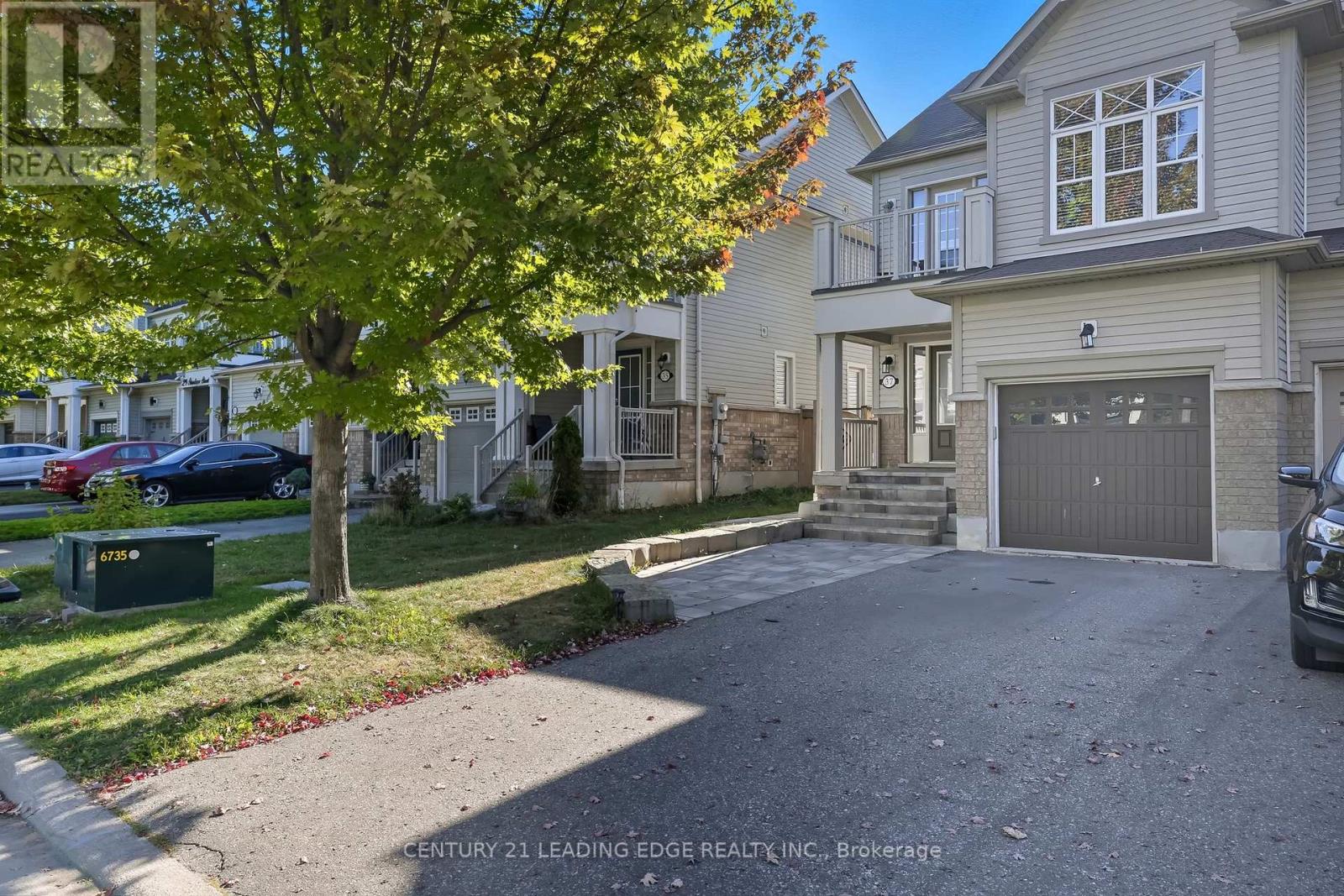 37 Stanhope Street, Whitby, Ontario  L1N 0H2 - Photo 3 - E12413896