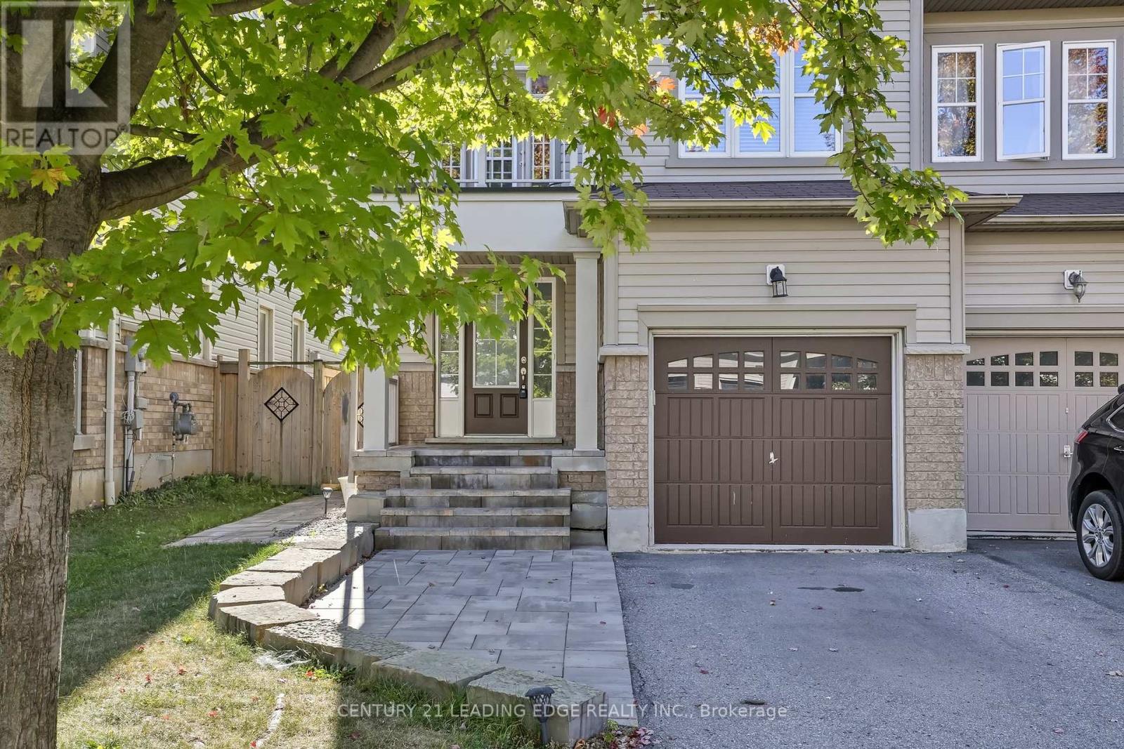 37 Stanhope Street, Whitby, Ontario  L1N 0H2 - Photo 4 - E12413896