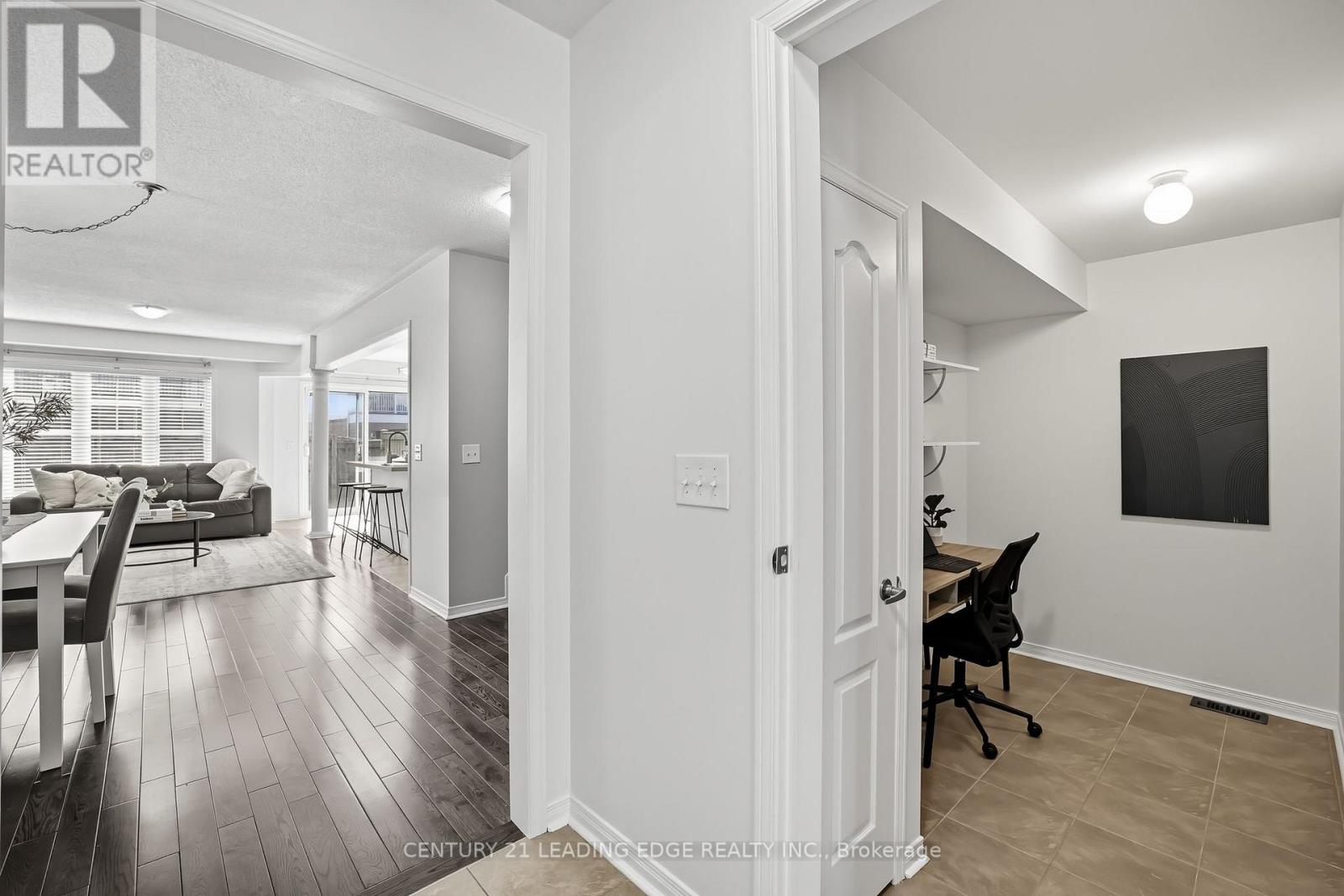 37 Stanhope Street, Whitby, Ontario  L1N 0H2 - Photo 9 - E12413896
