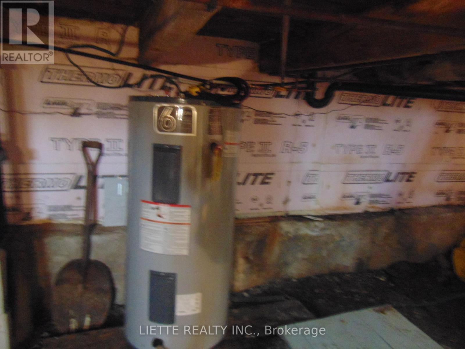 21968 Main Street, North Glengarry, Ontario  K0B 1H0 - Photo 23 - X12385520