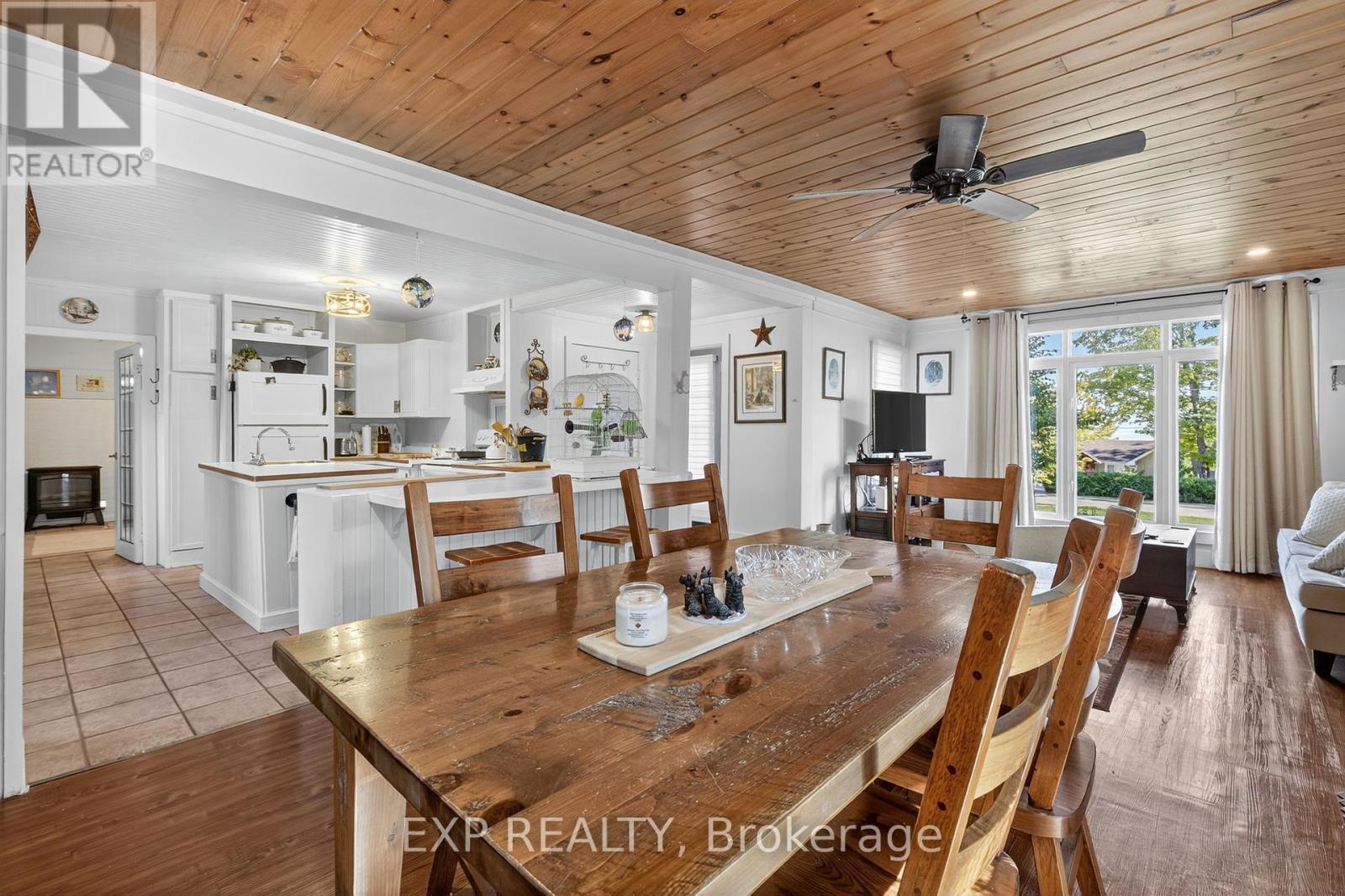481 Lakeshore Road E, Oro-Medonte, Ontario  L0L 2E0 - Photo 11 - S12413869