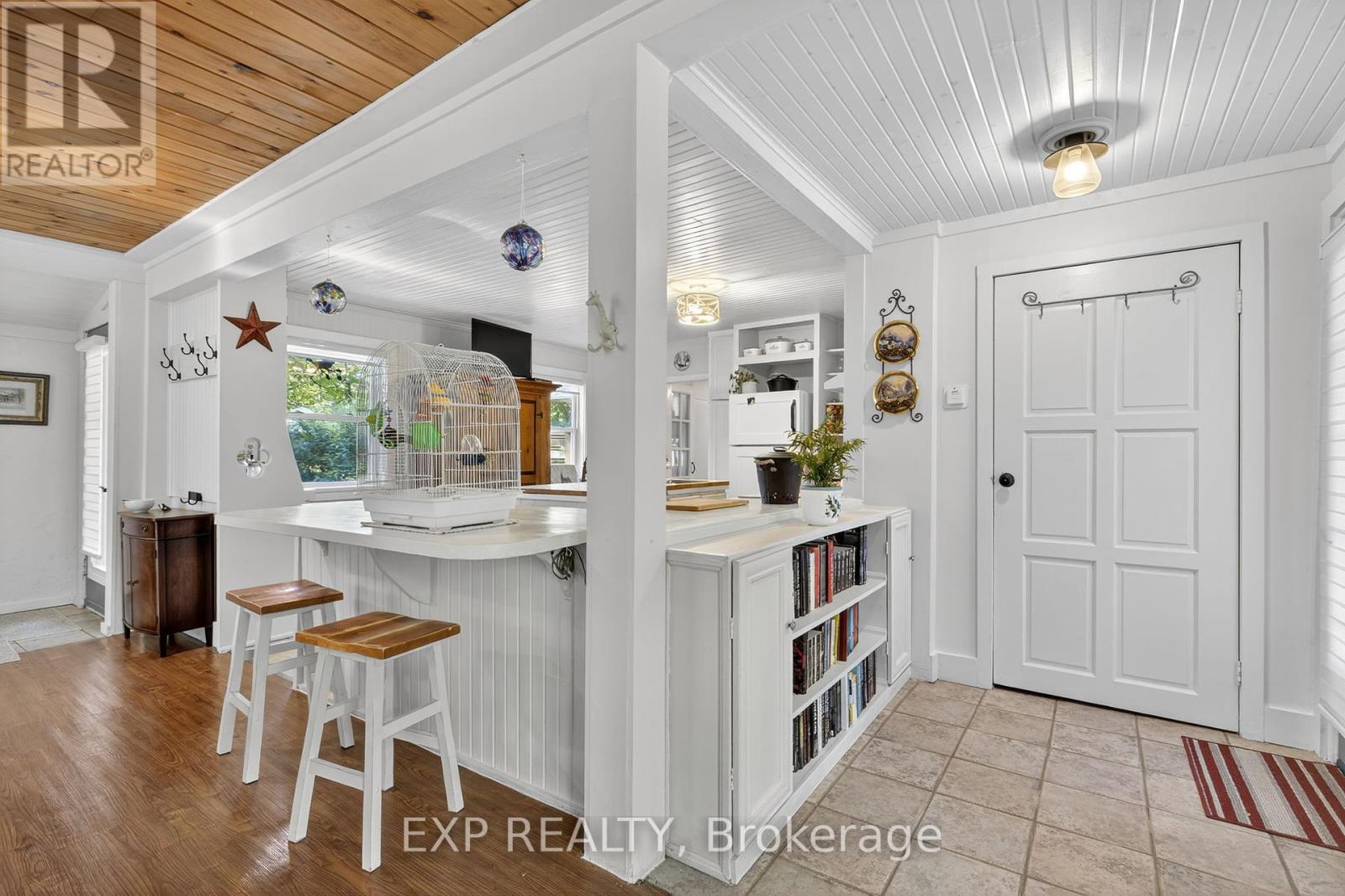 481 Lakeshore Road E, Oro-Medonte, Ontario  L0L 2E0 - Photo 14 - S12413869