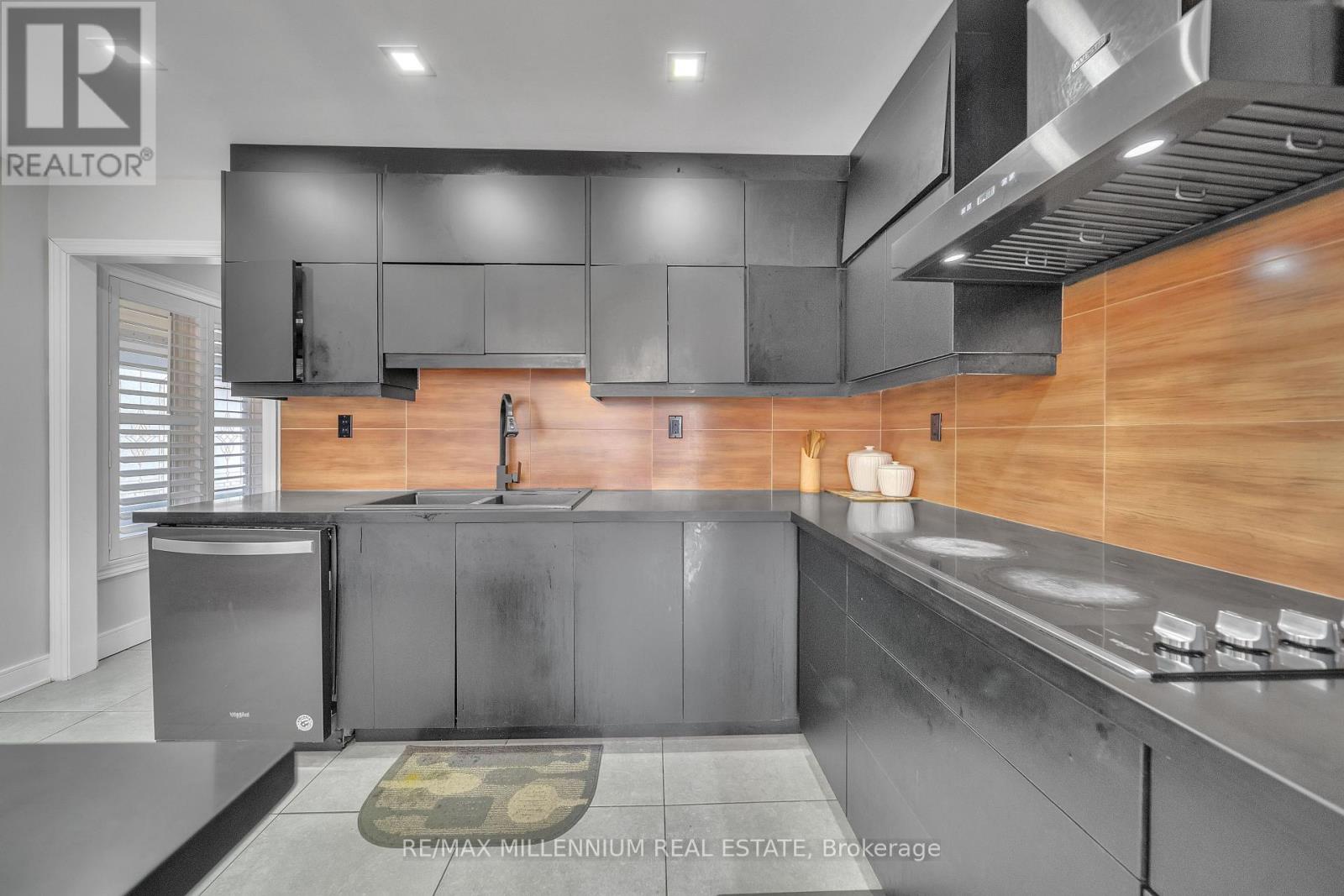 3 Daybreak Lane, Caledon, Ontario  L7K 0N1 - Photo 11 - W12413880