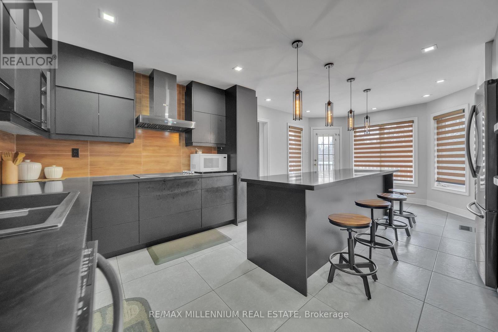 3 Daybreak Lane, Caledon, Ontario  L7K 0N1 - Photo 16 - W12413880