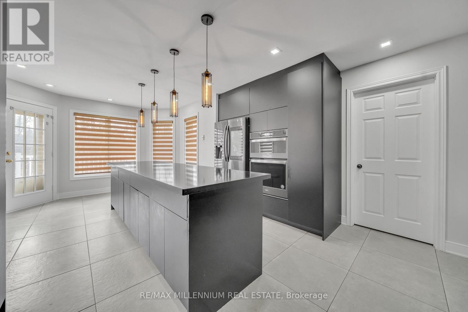3 Daybreak Lane, Caledon, Ontario  L7K 0N1 - Photo 18 - W12413880