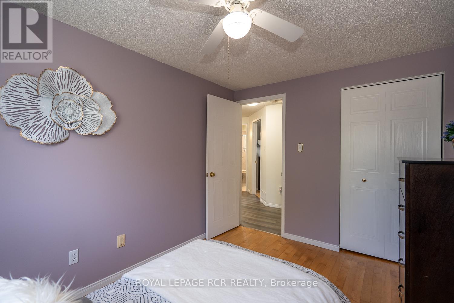 252 Elmwood Crescent, Orangeville, Ontario  L9W 4T4 - Photo 24 - W12413907