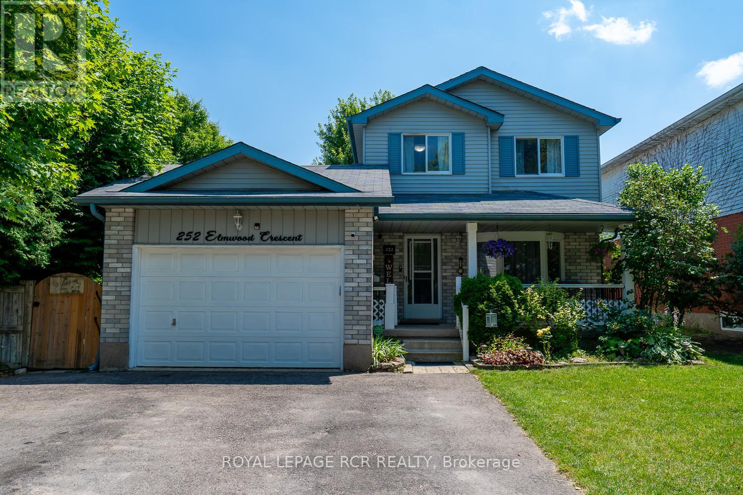 252 Elmwood Crescent, Orangeville, Ontario  L9W 4T4 - Photo 3 - W12413907