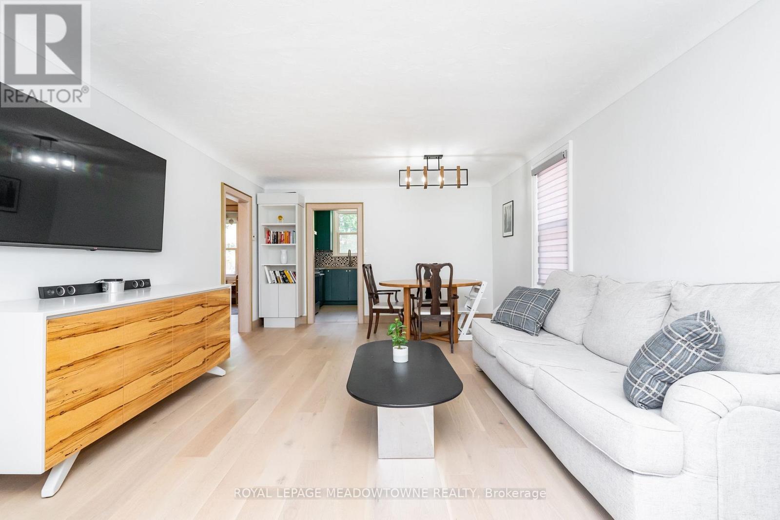 19 Dorothy Street, Brantford, Ontario  N3S 1G7 - Photo 6 - X12413901