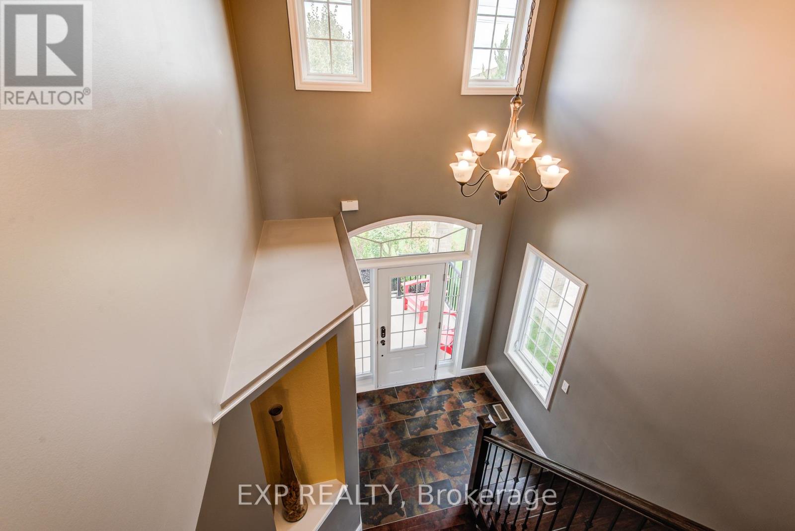 279 Zeller Drive, Kitchener, Ontario  N2A 0B2 - Photo 17 - X12413909