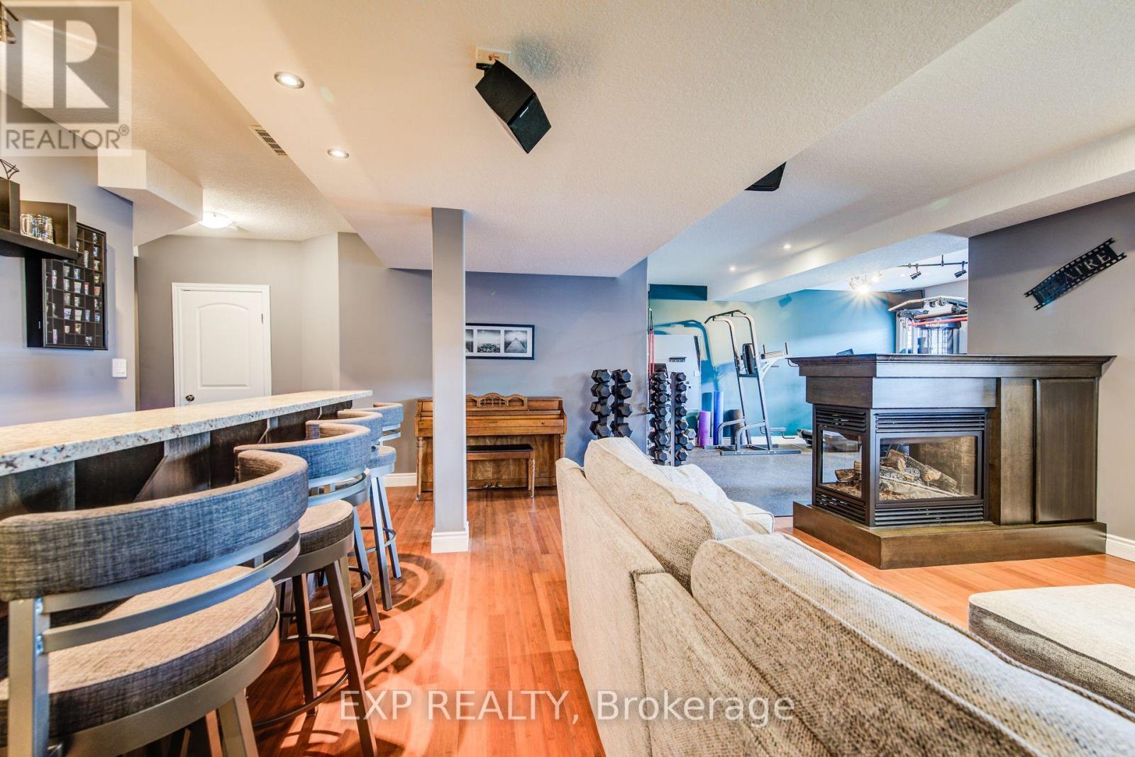 279 Zeller Drive, Kitchener, Ontario  N2A 0B2 - Photo 30 - X12413909