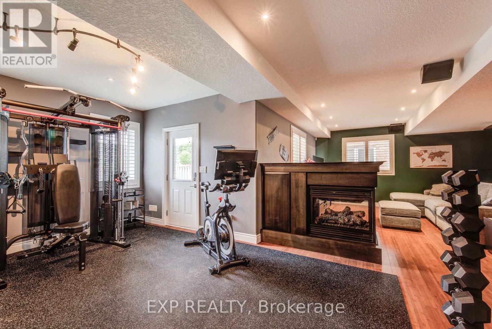 279 Zeller Drive, Kitchener, Ontario  N2A 0B2 - Photo 34 - X12413909