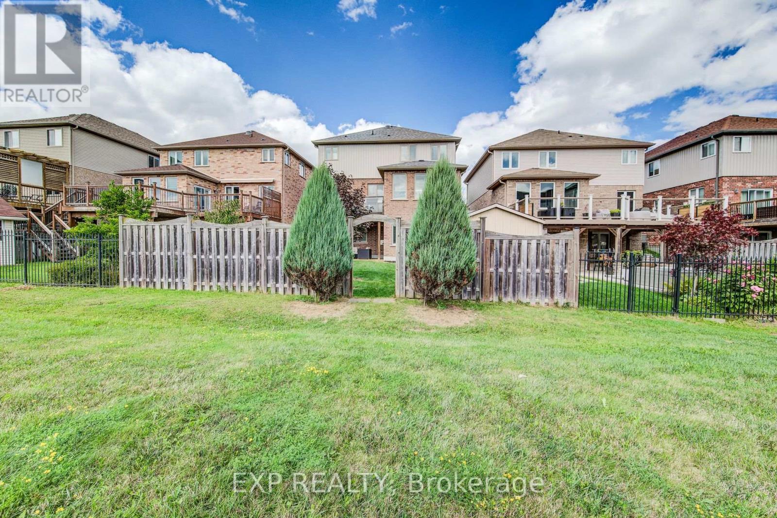 279 Zeller Drive, Kitchener, Ontario  N2A 0B2 - Photo 43 - X12413909