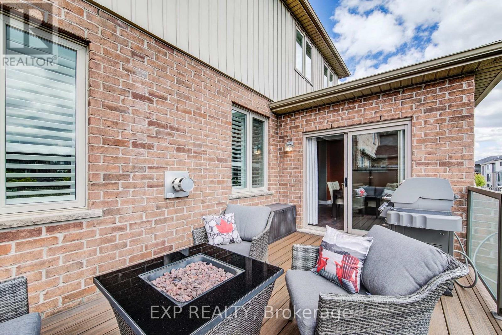 279 Zeller Drive, Kitchener, Ontario  N2A 0B2 - Photo 45 - X12413909