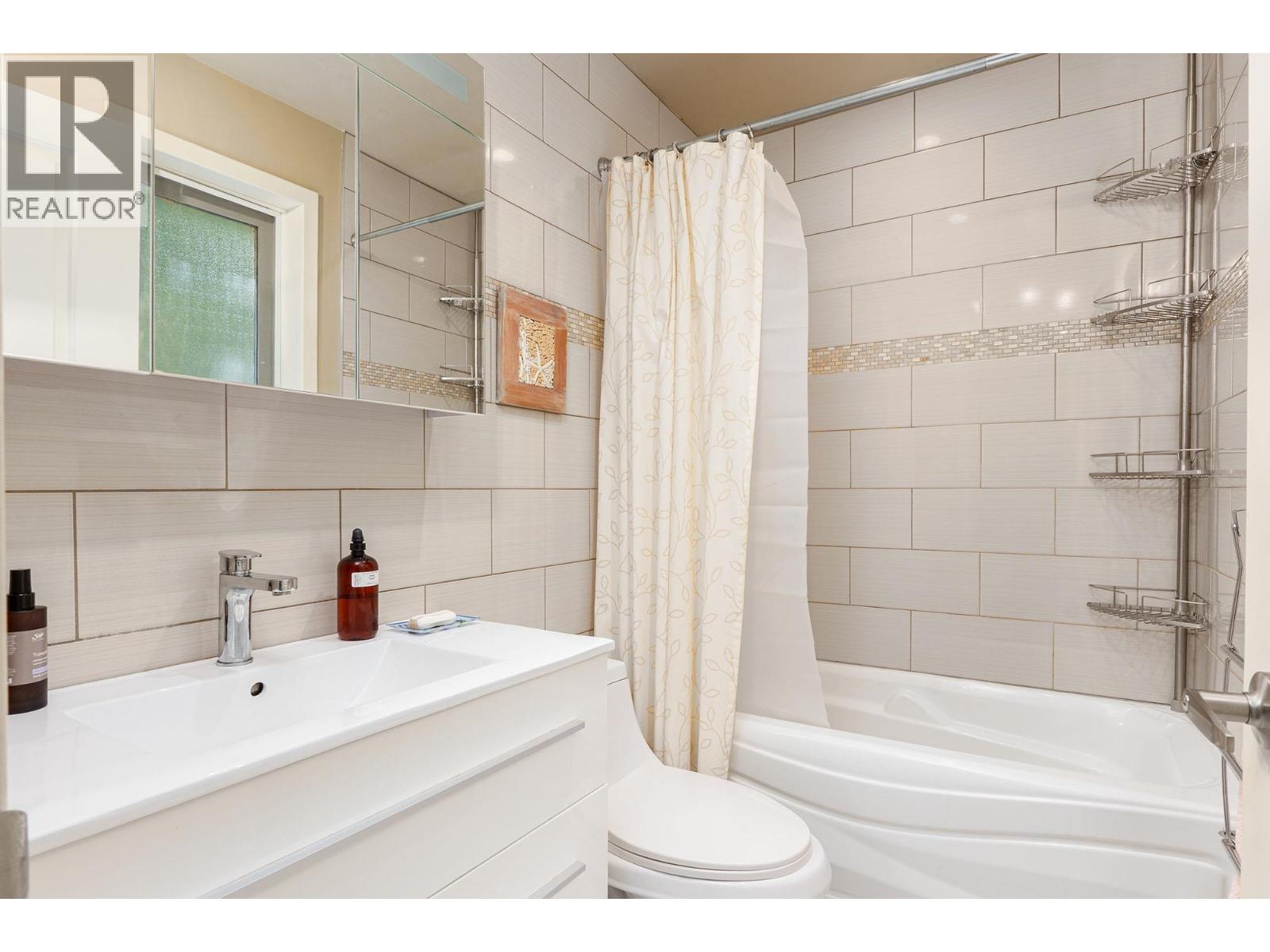 585 Artisan Lane, Bowen Island, British Columbia  V0N 1G2 - Photo 20 - R3017051