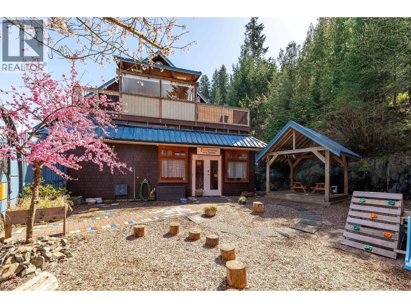 585 Artisan Lane, Bowen Island, British Columbia  V0N 1G2 - Photo 31 - R3017051