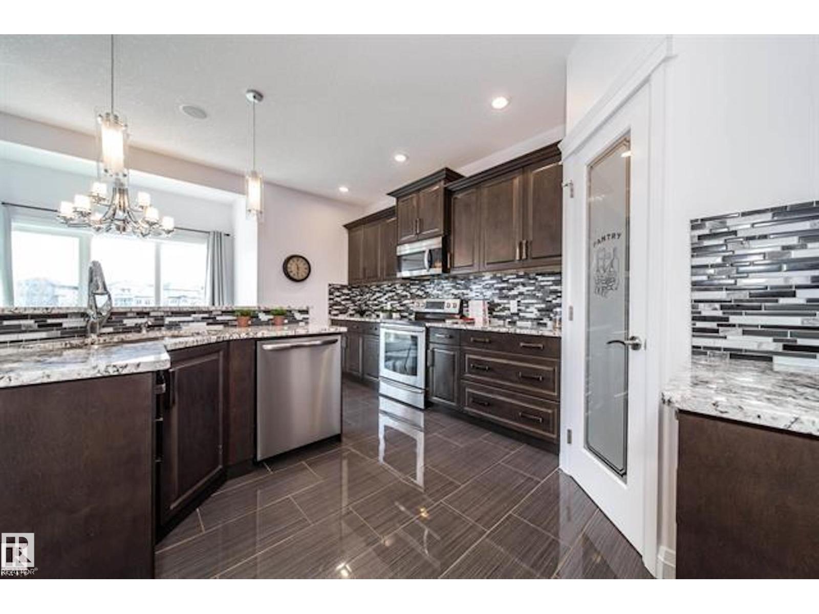 642 Albany Wy Nw, Edmonton, Alberta  T6V 0H2 - Photo 7 - E4458368