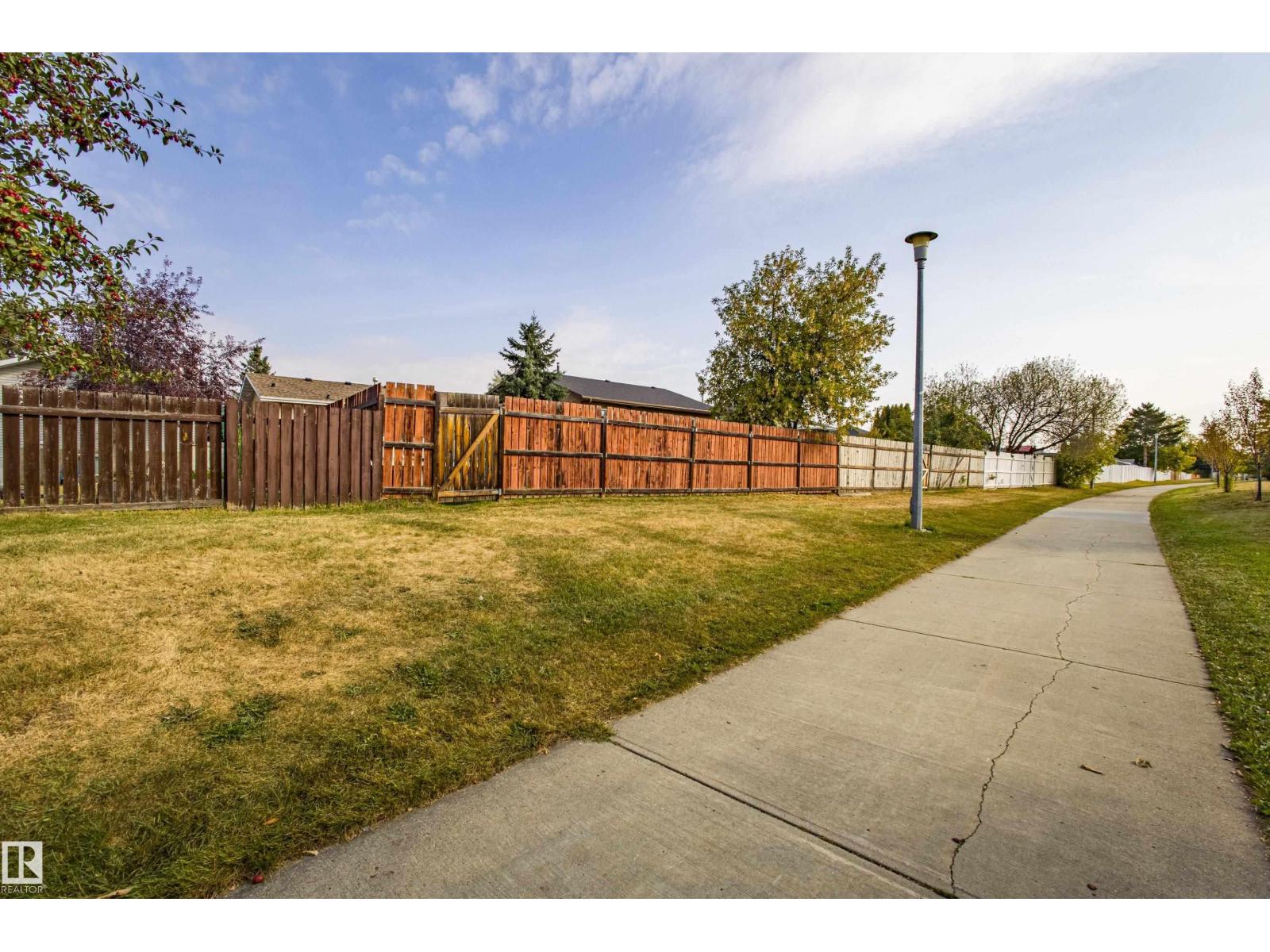 4533 29 Av Nw Nw, Edmonton, Alberta  T6L 4W6 - Photo 47 - E4458461