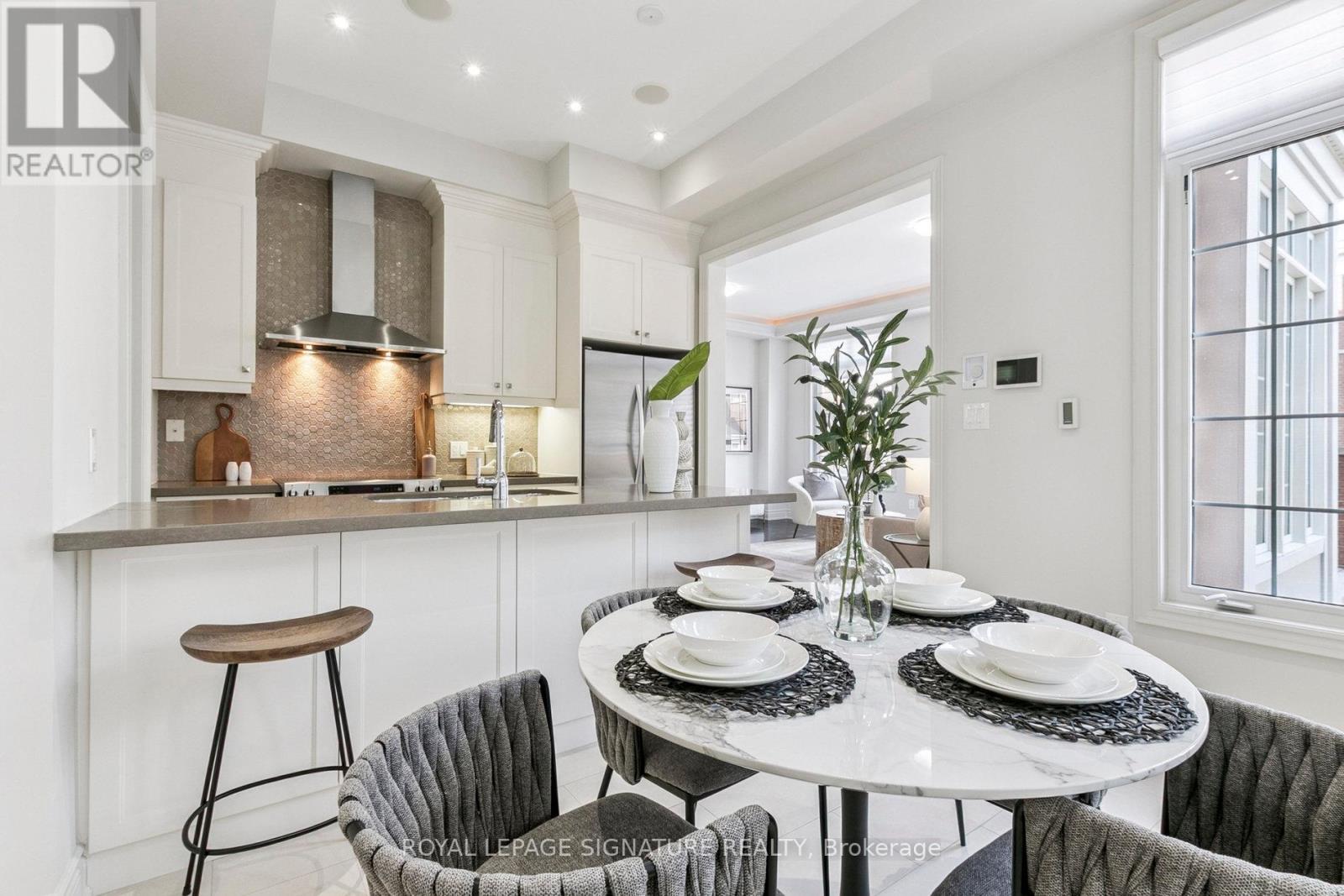 60 Kilgour Road, Toronto (Bridle Path-Sunnybrook-York Mills), Ontario  M4G 0A9 - Photo 14 - C12413915