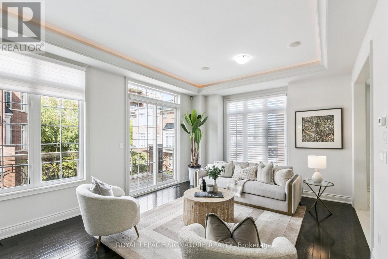 60 Kilgour Road, Toronto (Bridle Path-Sunnybrook-York Mills), Ontario  M4G 0A9 - Photo 3 - C12413915