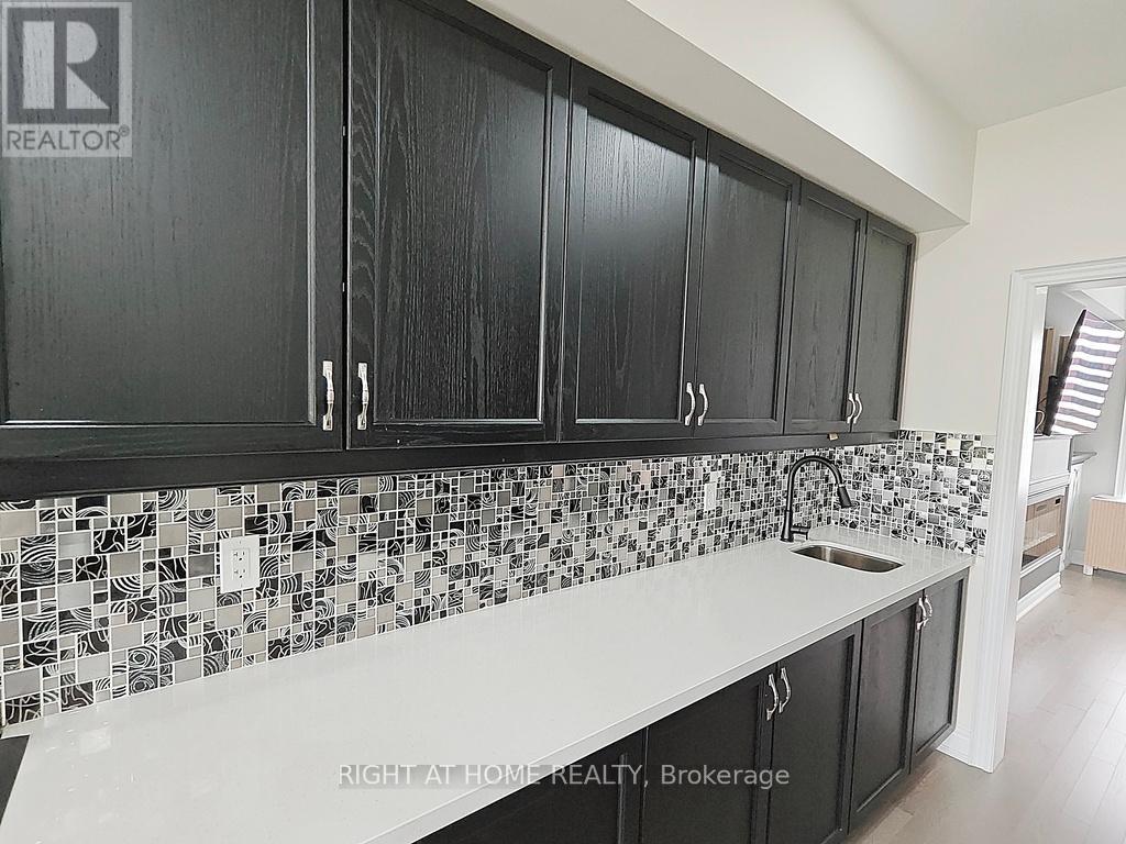 36 Andress Way, Markham, Ontario  L3S 0E9 - Photo 7 - N12413919