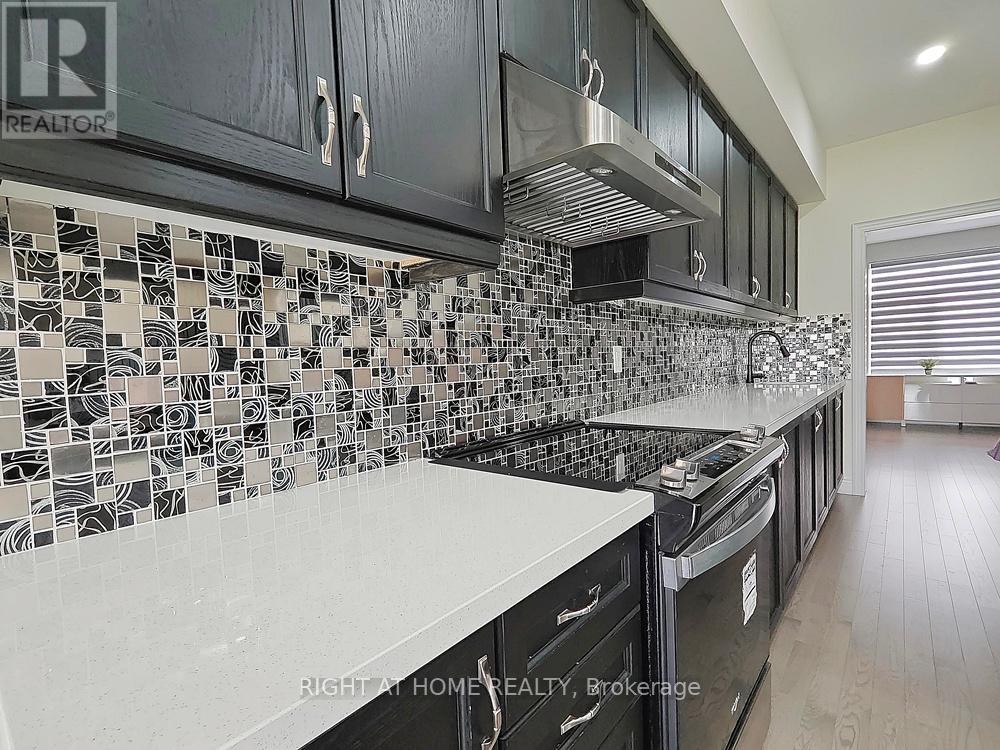 36 Andress Way, Markham, Ontario  L3S 0E9 - Photo 9 - N12413919