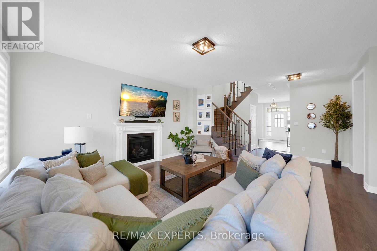 108 Turner Drive, New Tecumseth (Tottenham), Ontario  L0G 1W0 - Photo 16 - N12413920