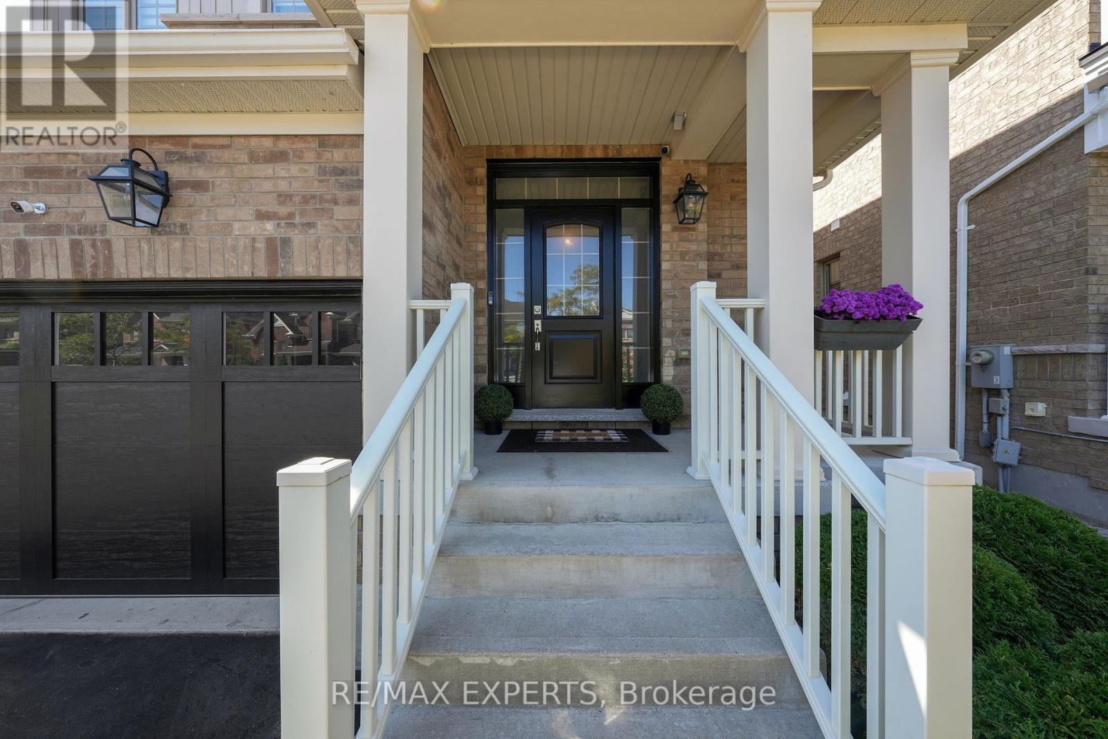108 Turner Drive, New Tecumseth (Tottenham), Ontario  L0G 1W0 - Photo 7 - N12413920