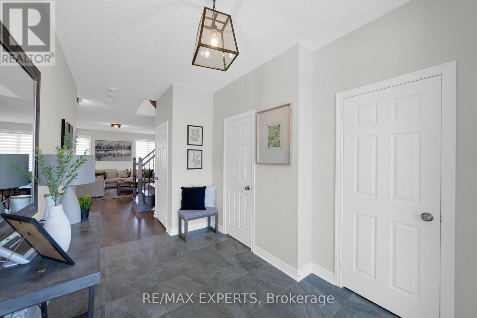 108 Turner Drive, New Tecumseth (Tottenham), Ontario  L0G 1W0 - Photo 9 - N12413920