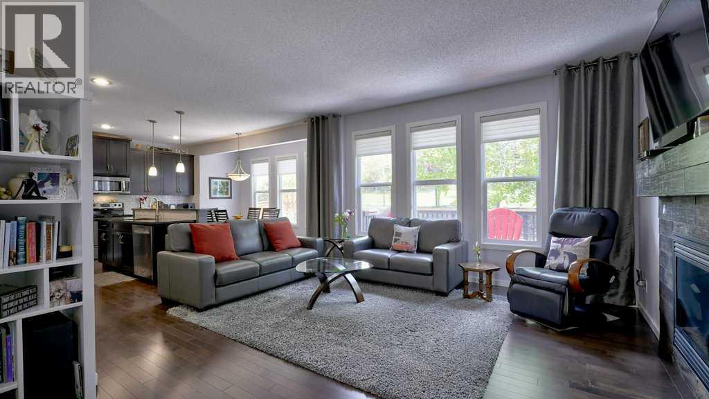 244 Heritage Bay, Cochrane, Alberta  T4C 0L3 - Photo 5 - A2235147