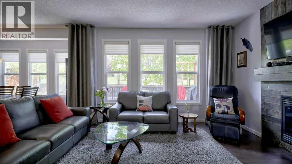 244 Heritage Bay, Cochrane, Alberta  T4C 0L3 - Photo 4 - A2235147