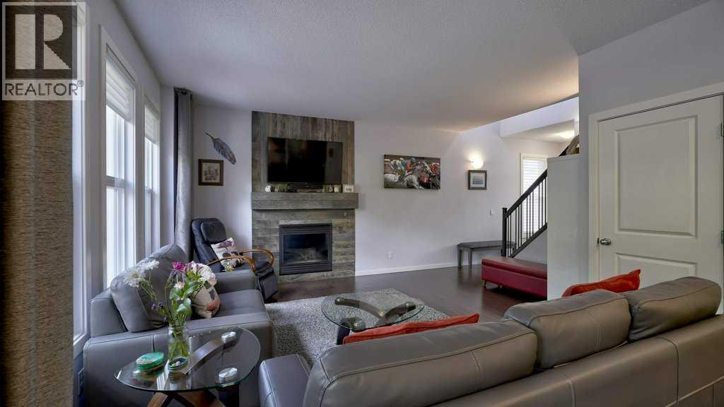 244 Heritage Bay, Cochrane, Alberta  T4C 0L3 - Photo 6 - A2235147
