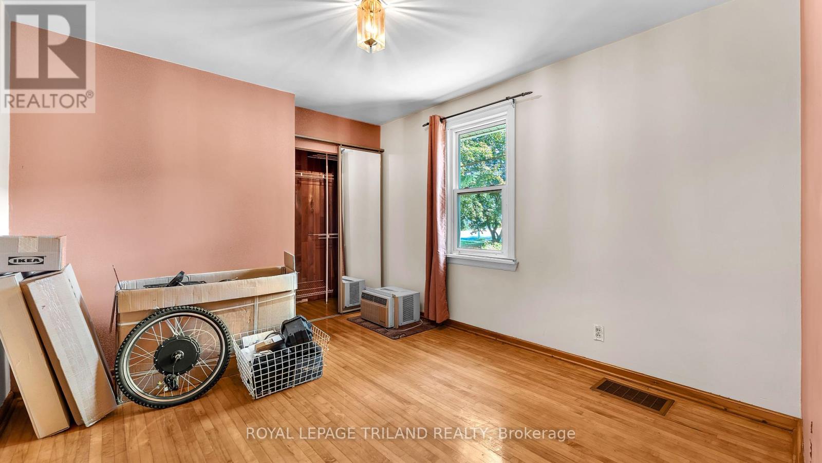 1041 Hamilton Road, London East, Ontario  N5W 1A7 - Photo 15 - X12413957